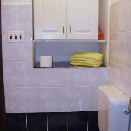 Casa de hóspedes Iva New With Private Bathroom