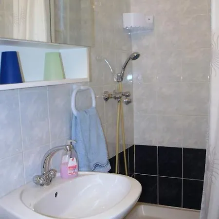 Iva New With Private Bathroom *