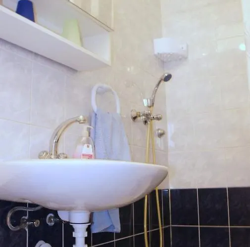 招待所 Iva New With Private Bathroom 4*